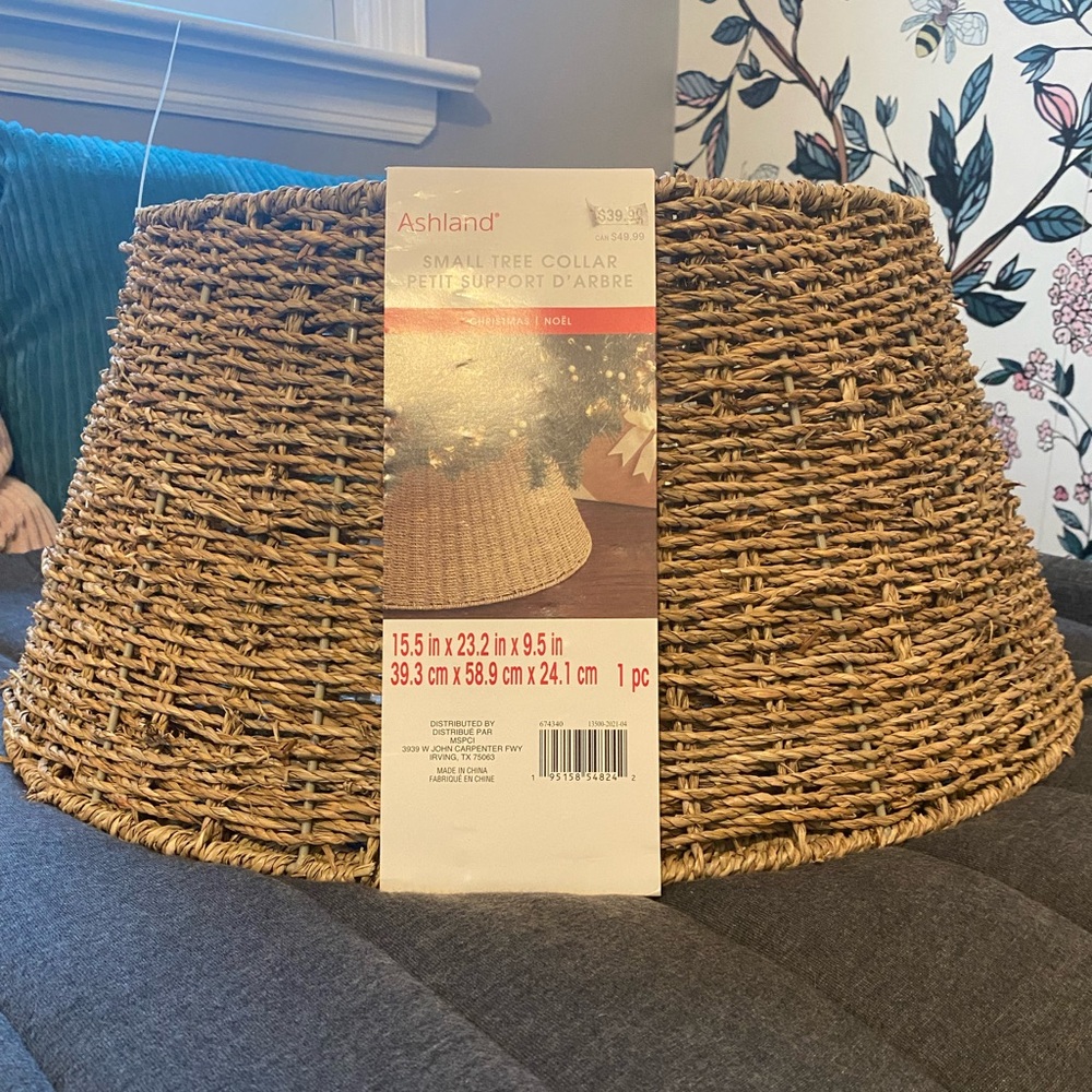 Ashland Small Tree Collar (never used- NWT)